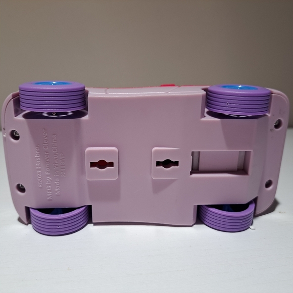 My Little Pony Hasbro Pony Racers Unicorn with Race Car - Picture 5 of 7